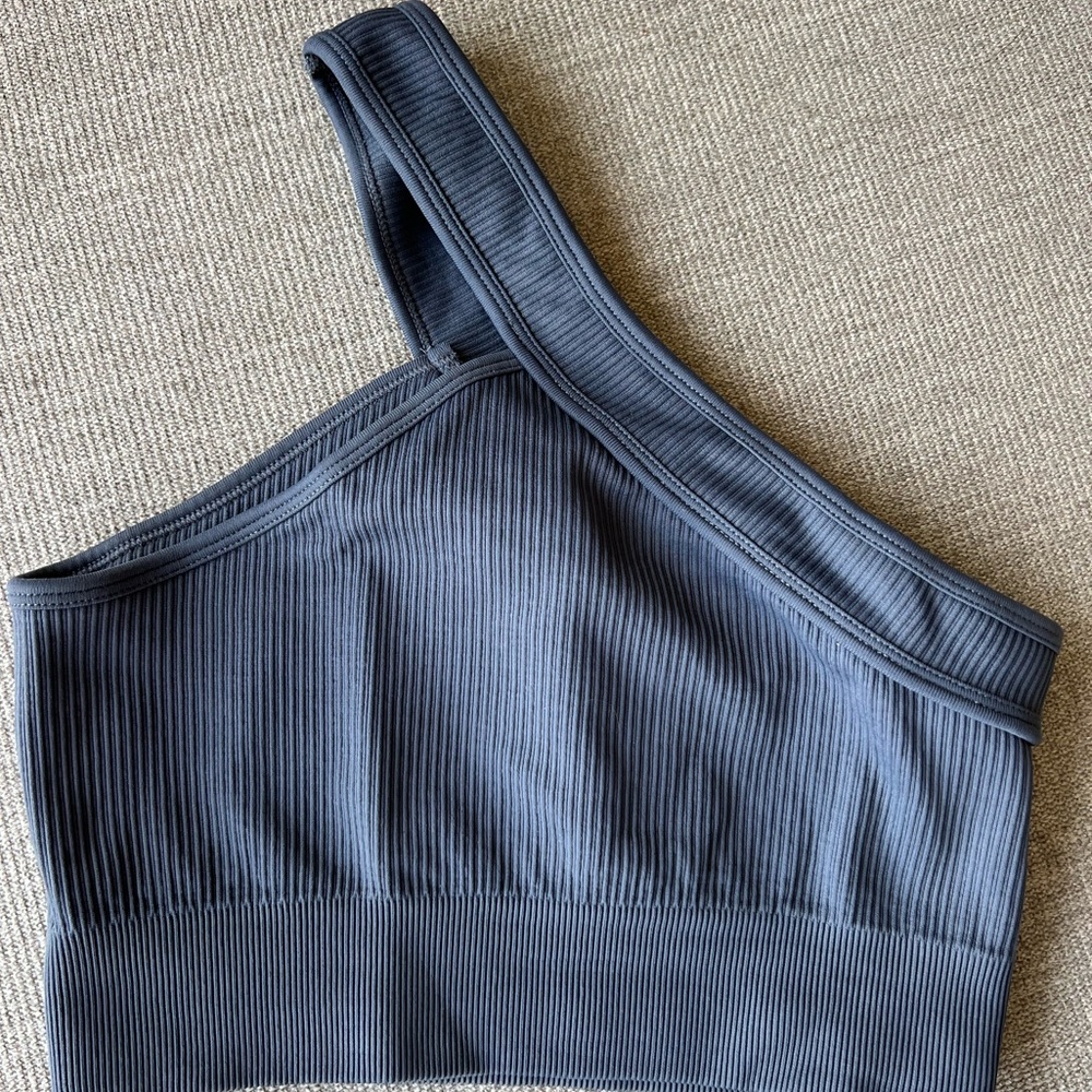 2-Piece Ribbed Workout Set - Picture 2 of 4